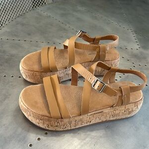 NEW no box- CUTE Lucky Brand Women's Platform Sandal Wedge, Nude  8 1/2